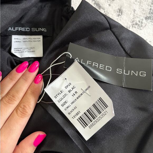 Alfred Sung Deep V Back Satin Trumpet Dress Black Size 14 NWT Bow Shoulder Fancy - Picture 5 of 9